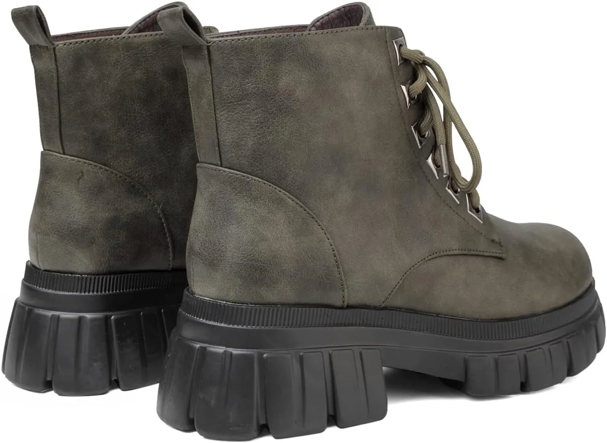 GATUXUS Women's Lace Up Combat Ankle Boots Fashion Low Chunky Heels Lug Sole Platform Hiking Booties Shoes
