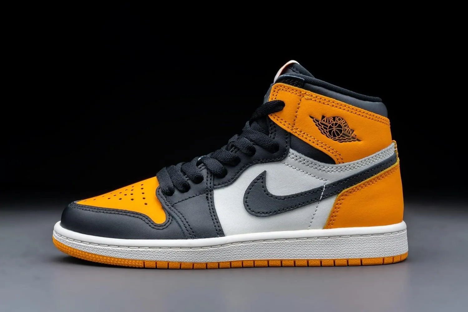 Jordan Boy's 1 Retro High OG (Little Kid)