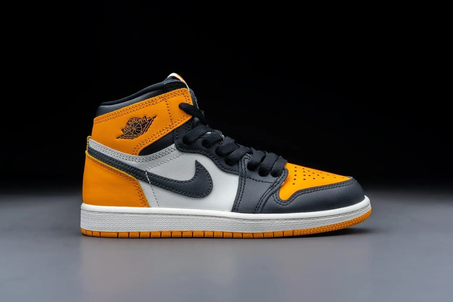 Jordan Boy's 1 Retro High OG (Little Kid)